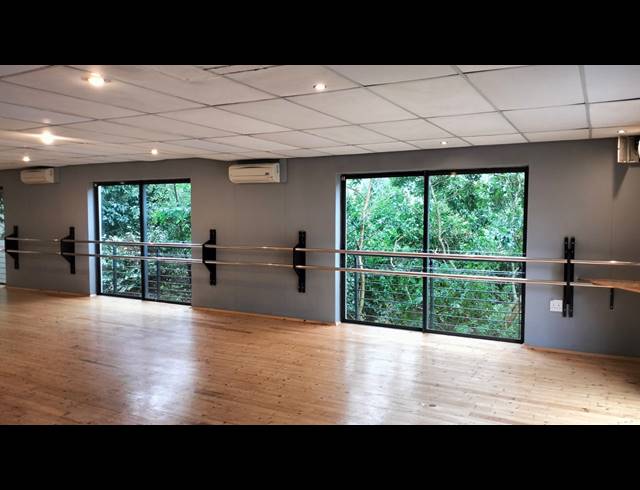 138M² RETAIL TO LET IN TYGERFALLS